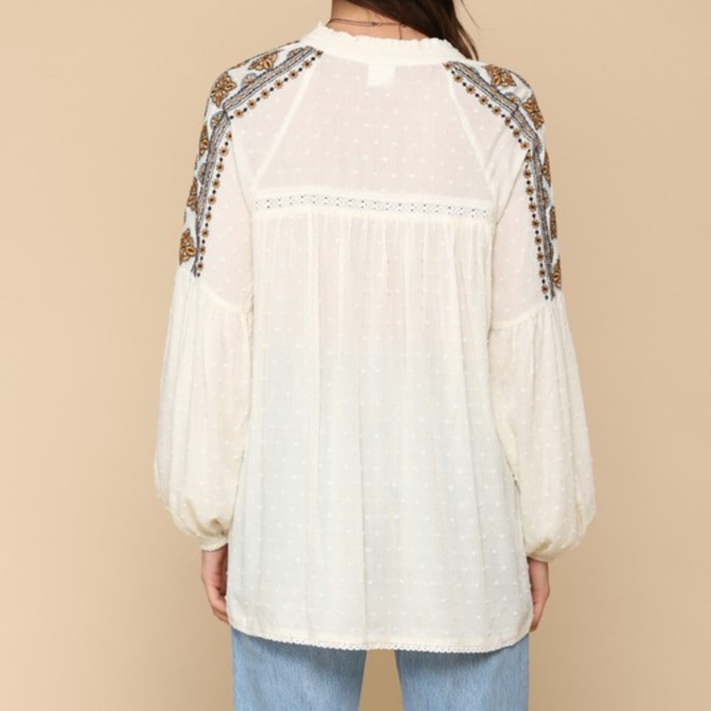 Last 1! NWT Crinkle Dot Embroidered Top - Picture 7 of 8